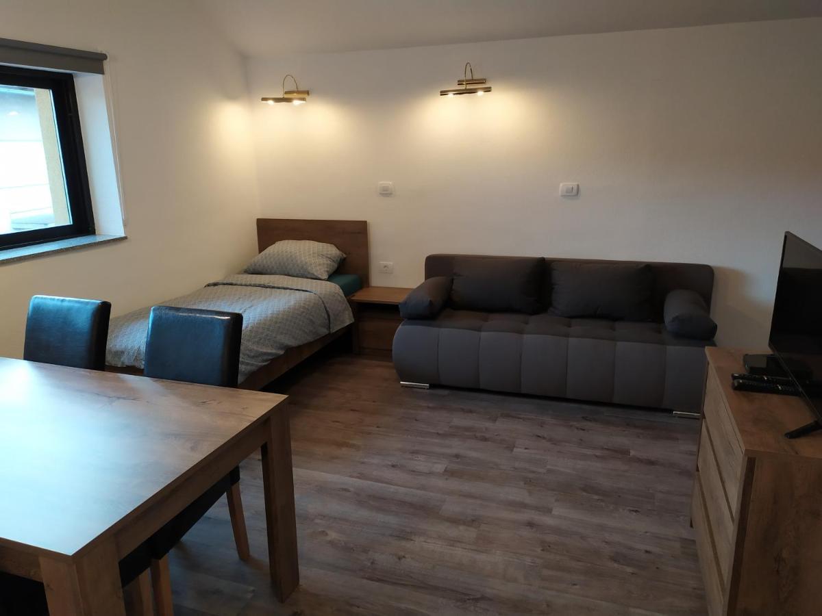 Gostilna Ulcar Hotel Ig Buitenkant foto