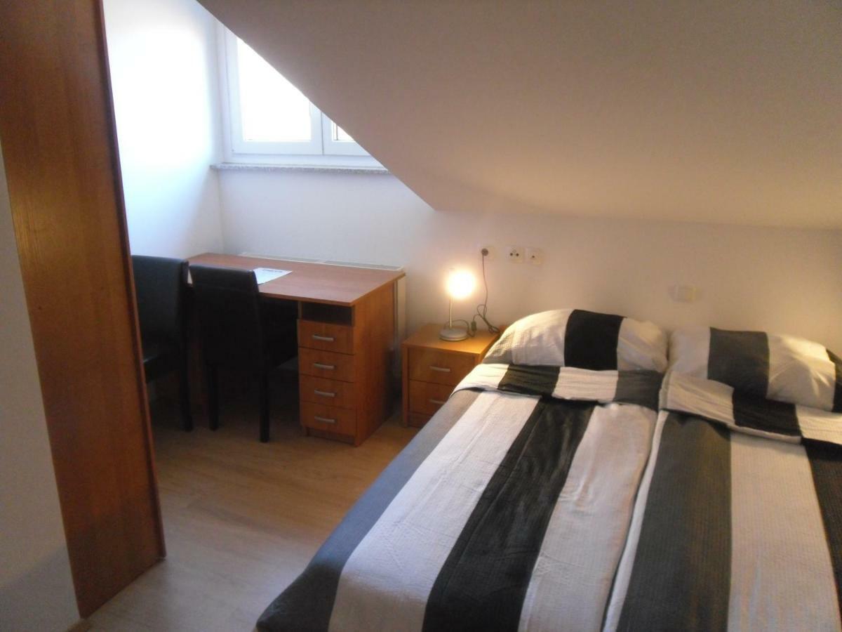 Gostilna Ulcar Hotel Ig Buitenkant foto